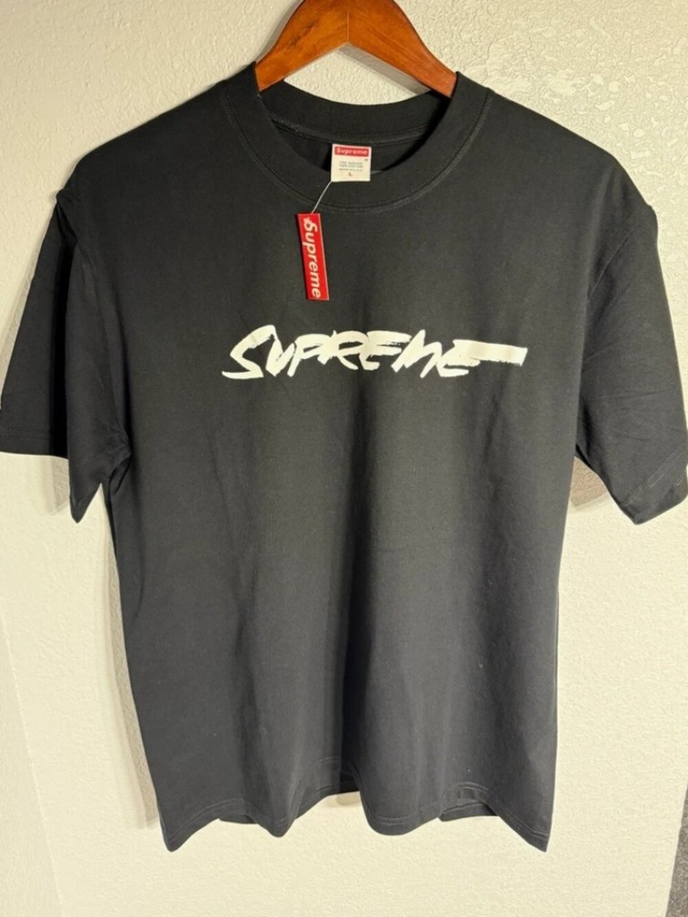 Supreme Men’s Black Logo Graphic Print Crew Neck Cotton Knit Tee L